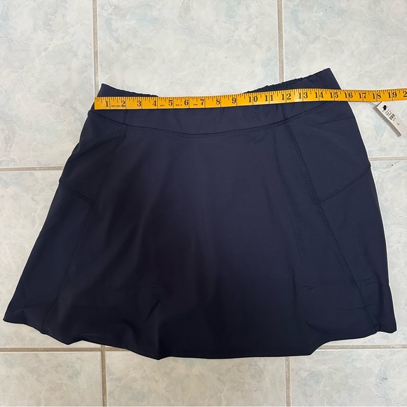 NWT Talbots Navy Blue A-Line Skort Size LP - Picture 3 of 7